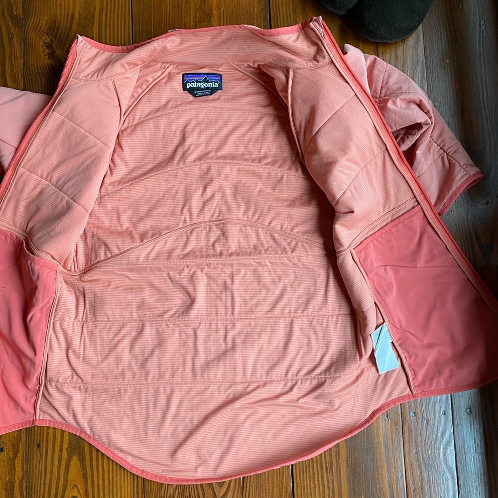 Patagonia Women’s Pack in Jacket - Picture 7 of 10
